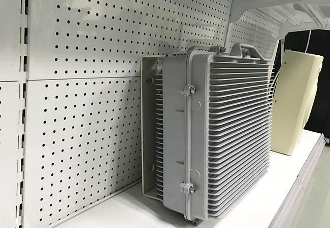 GPS WiFi Cell Phone Blocking Device , Waterproof Cell Phone Jammer 2W Single Channel